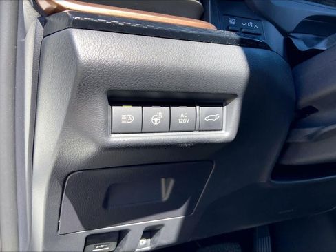 Used 2026 Toyota Grand Highlander AWD Hybrid image 35