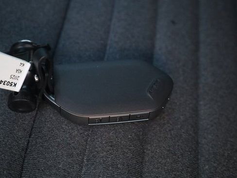 New 2025 Kia K4 EX image 25