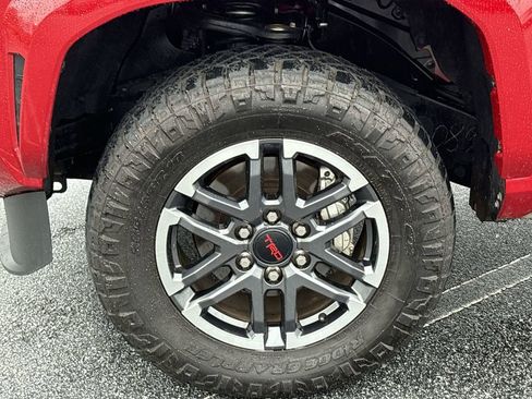 Used 2024 Toyota Tacoma TRD Sport image 33