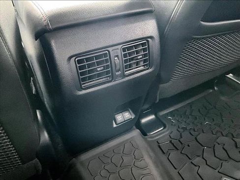Used 2021 Toyota 4Runner TRD Off-Road Premium w/ Moonroof Package AWD/4WD image 25