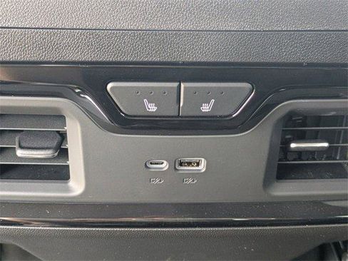 New 2025 GMC Sierra 2500 AT4 w/ AT4 Premium Plus Package image 17