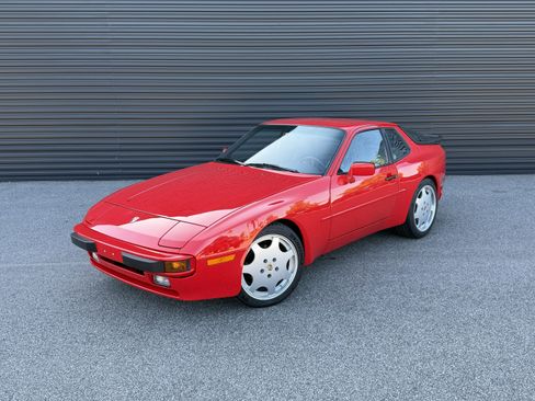 Used 1989 Porsche 944 Coupe image 1