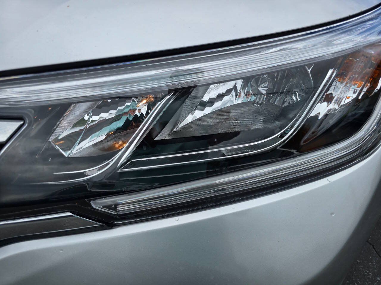 Used 2016 Honda CR-V LX image 9