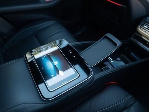 Used 2021 Mercedes-Benz Maybach GLS 600 4MATIC image 37