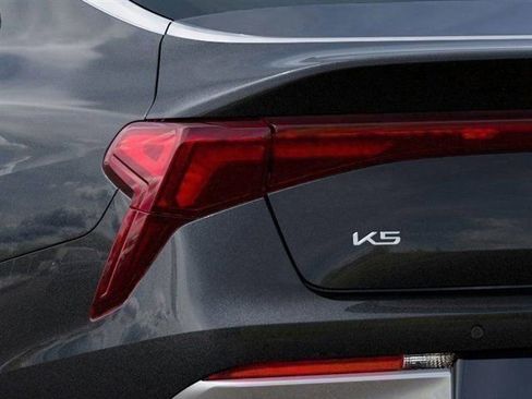 New 2026 Kia K5 LXS image 10