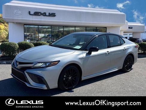 Used 2021 Toyota Camry XSE image 1