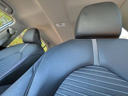 Used 2023 Toyota Camry SE image 15