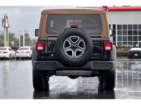 Used 2020 Jeep Wrangler Sport image 5
