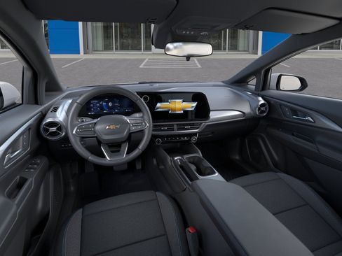 New 2026 Chevrolet Equinox EV LT FWD image 39