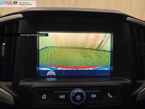 Used 2018 GMC Terrain SLE w/ Driver Convenience Package AWD/4WD image 16