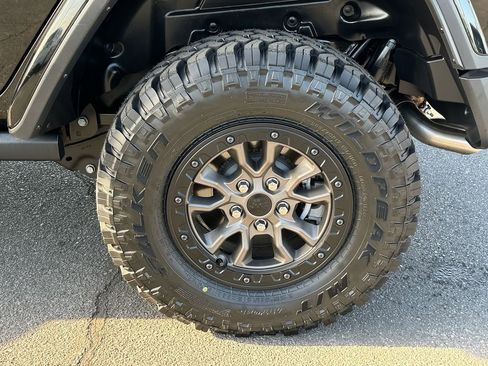 Used 2023 Jeep Wrangler Rubicon 392 image 9