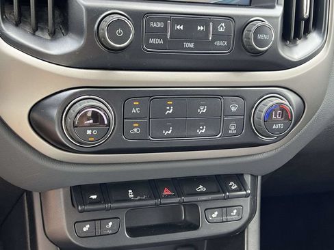 Used 2017 Chevrolet Colorado Z71 AWD/4WD image 25