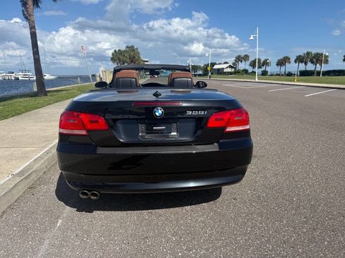 Used 2009 BMW 328i Convertible image 9