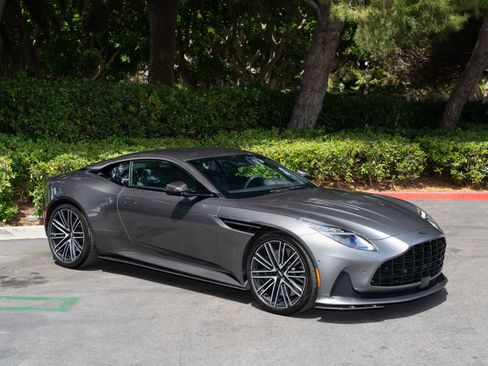 Used 2024 Aston Martin DB12 Coupe RWD image 1