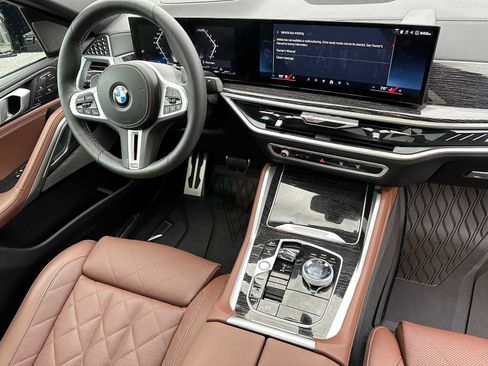 Used 2025 BMW X6 M60i image 11