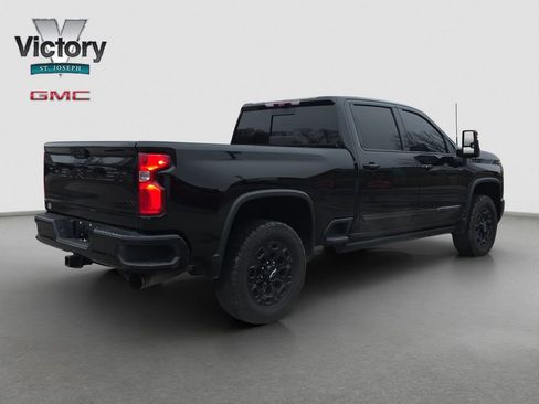 Used 2024 Chevrolet Silverado 3500 High Country w/ High Country Premium Package AWD/4WD image 17