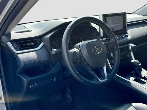Used 2023 Toyota RAV4 XLE Premium FWD image 20