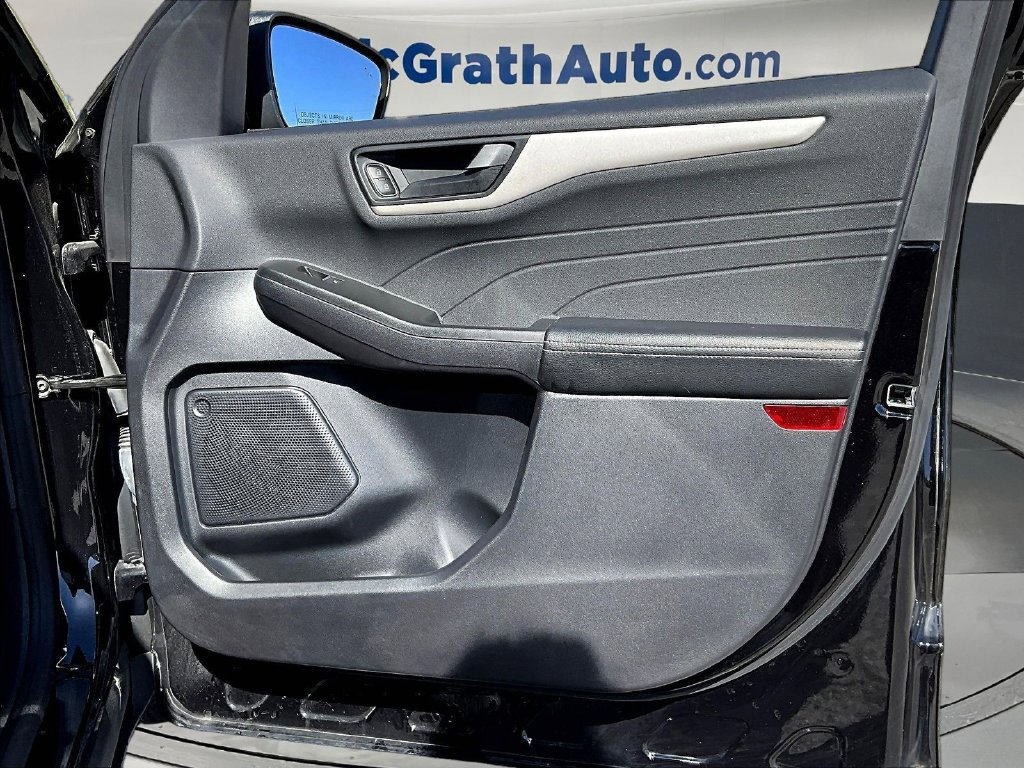 Used 2022 Ford Escape SE FWD image 28