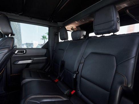 Used 2022 Ford Bronco Badlands image 27