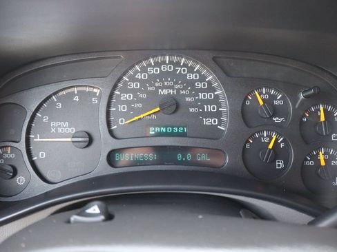 Used 2004 GMC Sierra 2500 SLT w/ Heavy-Duty Power Package AWD/4WD image 34