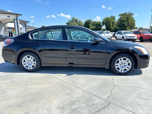 Used 2010 Nissan Altima 2.5 S image 3