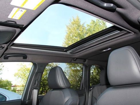 Used 2025 Subaru Forester Limited image 16