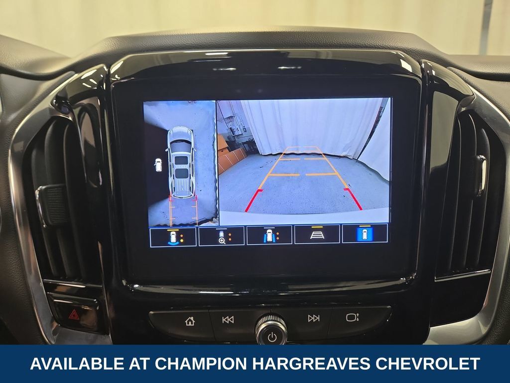 Certified 2023 Chevrolet Traverse LT w/ LT Premium Package AWD/4WD image 19
