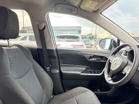 Used 2023 Toyota RAV4 XLE FWD image 13