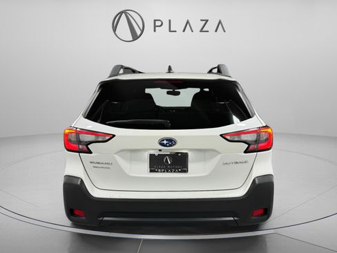 Used 2024 Subaru Outback Premium image 4