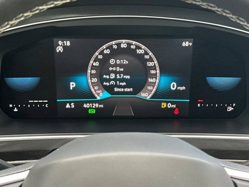 Used 2023 Volkswagen Tiguan SE R-Line FWD image 25