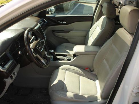 Used 2017 GMC Acadia SLT AWD/4WD image 11
