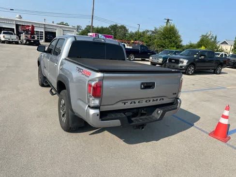 Used 2021 Toyota Tacoma TRD Off-Road w/ Technology Package AWD/4WD image 21