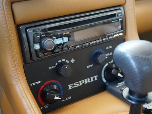 Used 1990 Lotus Esprit SE RWD image 19