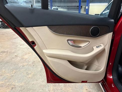 Used 2018 Mercedes-Benz C 300 4MATIC Sedan image 27