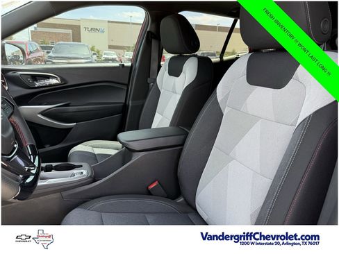 New 2026 Chevrolet Trax RS w/ Sunroof Package FWD image 19