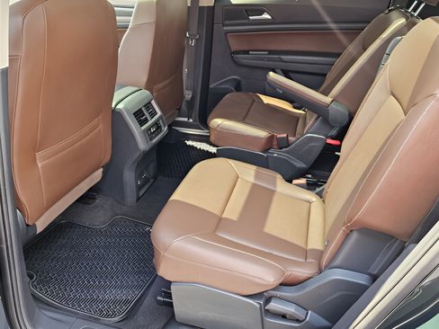 Certified 2021 Volkswagen Atlas SEL AWD/4WD image 10