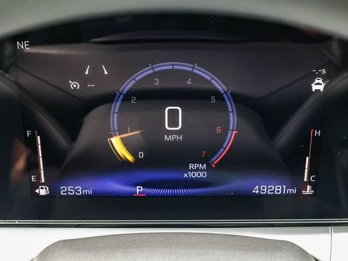 Used 2025 Chevrolet Trax LT FWD image 26