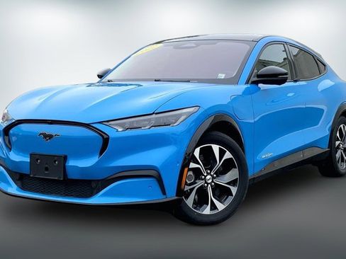 Used 2022 Ford Mustang Mach-E Premium image 11