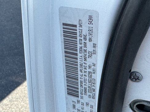 Used 2016 RAM 2500 SLT image 34