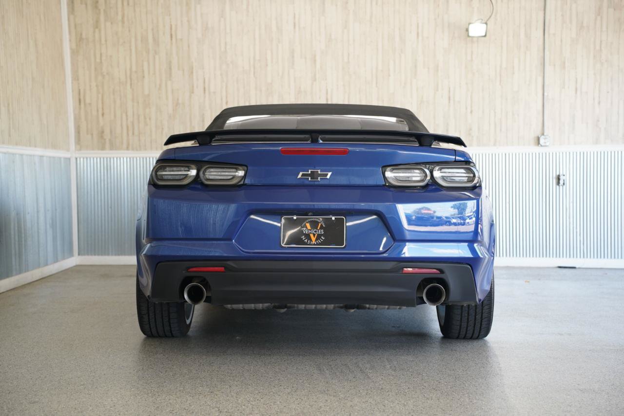 Used 2021 Chevrolet Camaro LT RWD image 8