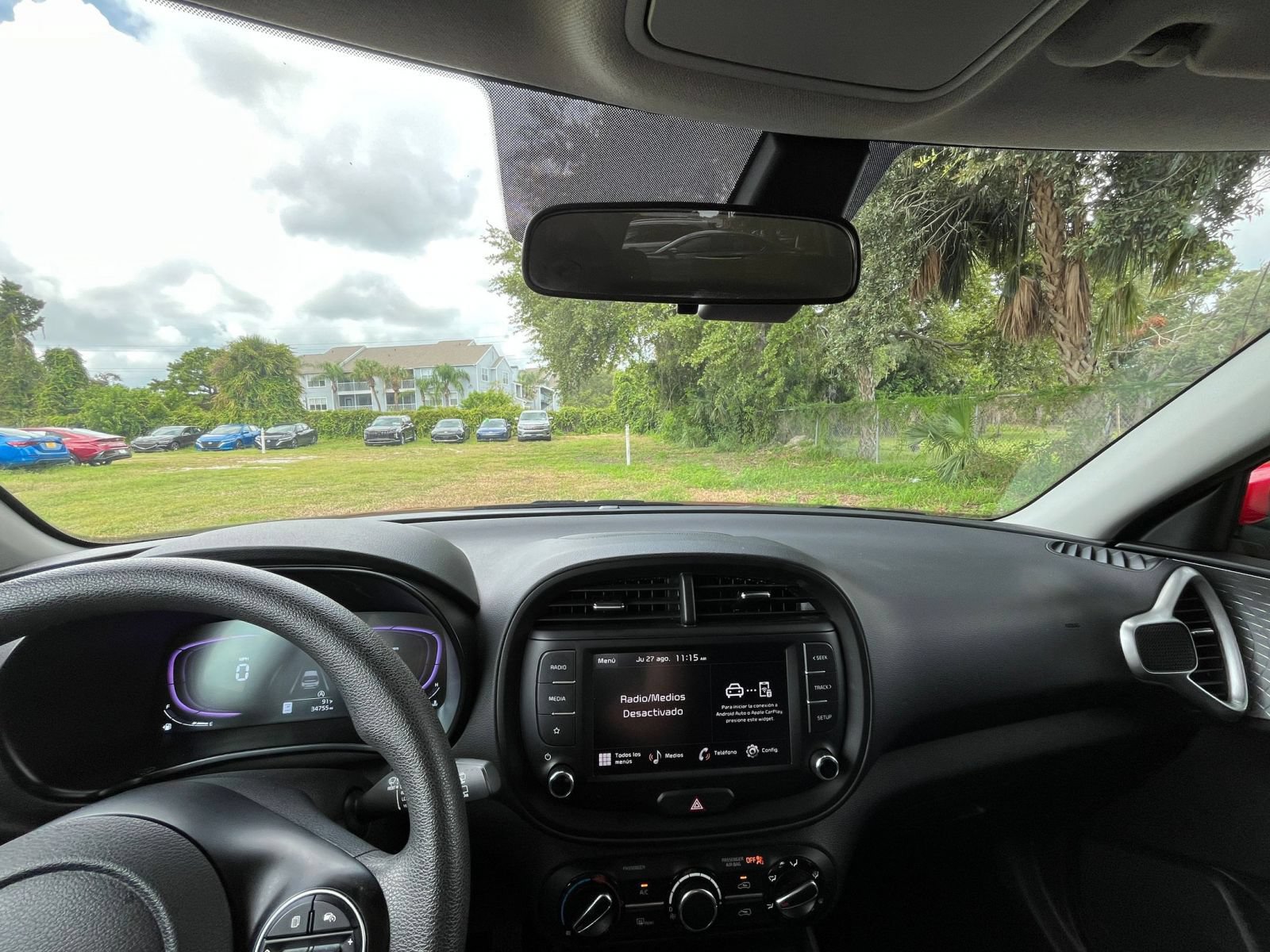 Used 2025 Kia Soul LX w/ LX Technology Package FWD image 30