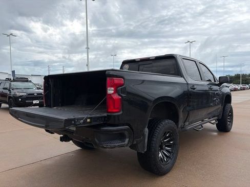 Used 2020 Chevrolet Silverado 1500 LT Trail Boss w/ Midnight Edition AWD/4WD image 4