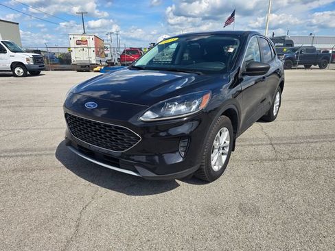 Used 2022 Ford Escape SE w/ Cold Weather Package AWD/4WD image 8