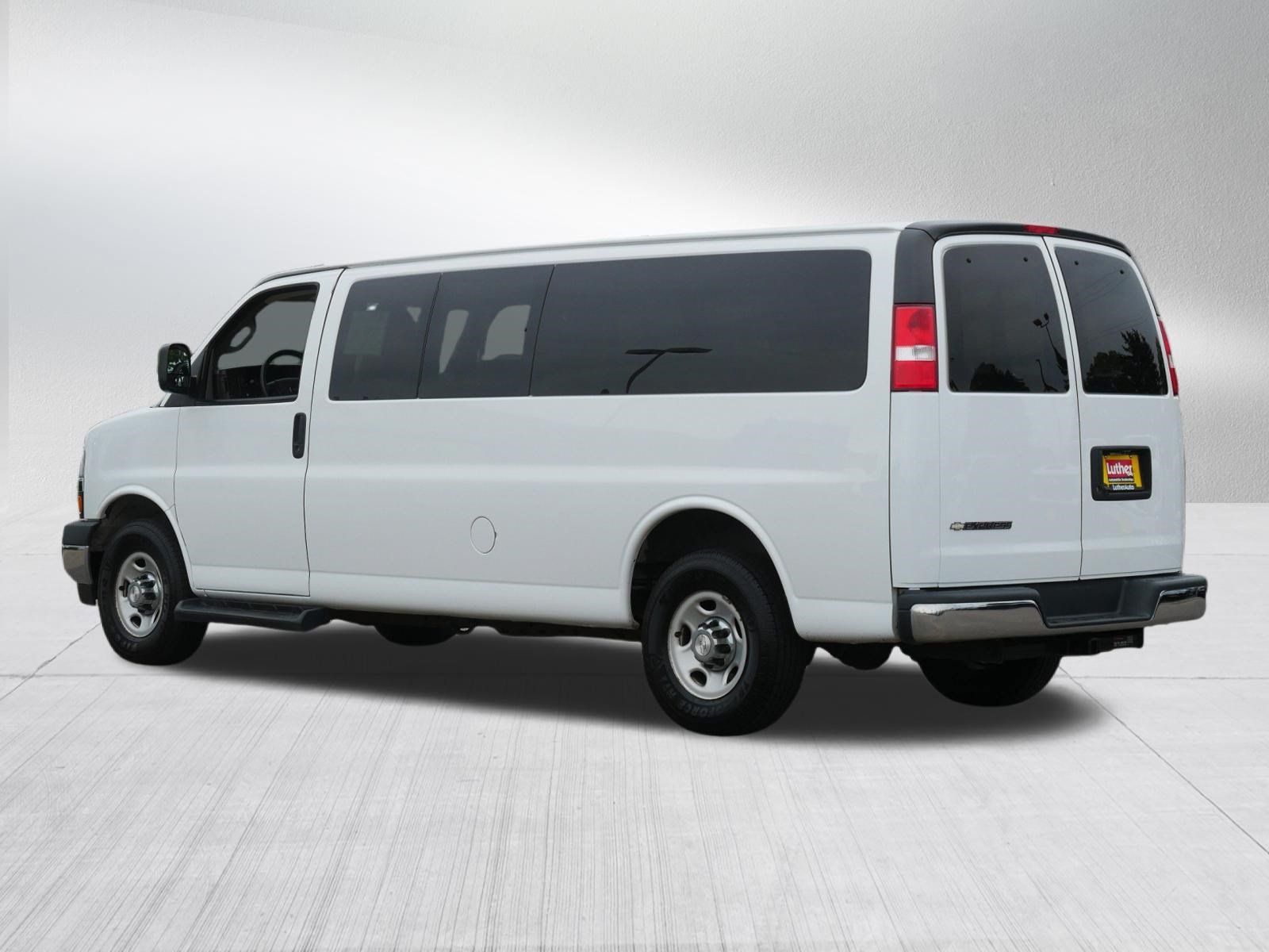 Used 2019 Chevrolet Express 3500 LT w/ LT Preferred Equipment Group RWD image 5