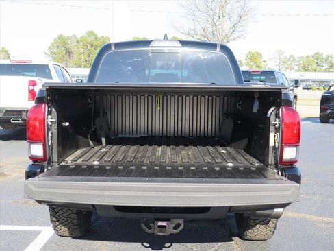 Used 2022 Toyota Tacoma image 17