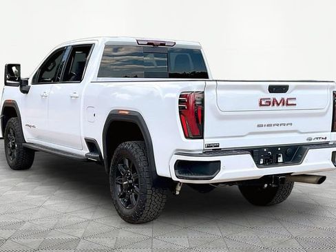 Used 2024 GMC Sierra 2500 AT4 w/ AT4 Premium Plus Package AWD/4WD image 4