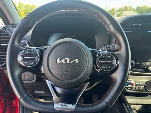 Used 2023 Kia Soul GT-Line w/ GT-Line Technology Package image 9