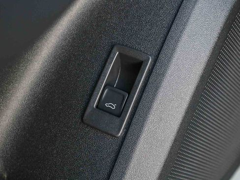 New 2025 Audi Q5 Premium image 28