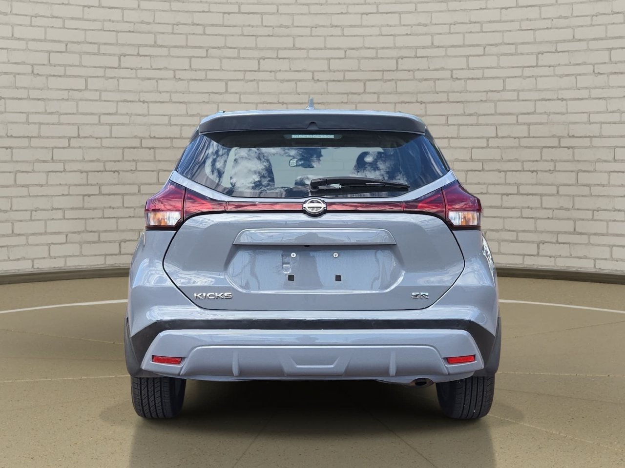 Used 2022 Nissan Kicks SR FWD image 6