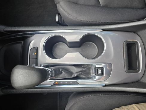 Used 2024 Chevrolet Malibu LT FWD image 23
